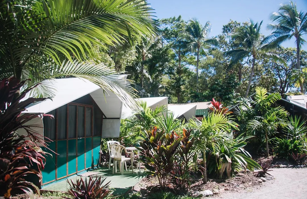 Dougies Backpackers Resort-1